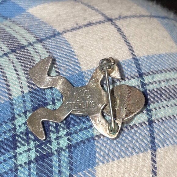 Vintage Native American Sterling Silver Dancing Frog Brooch Southwestern Pin - Picture 7 of 7
